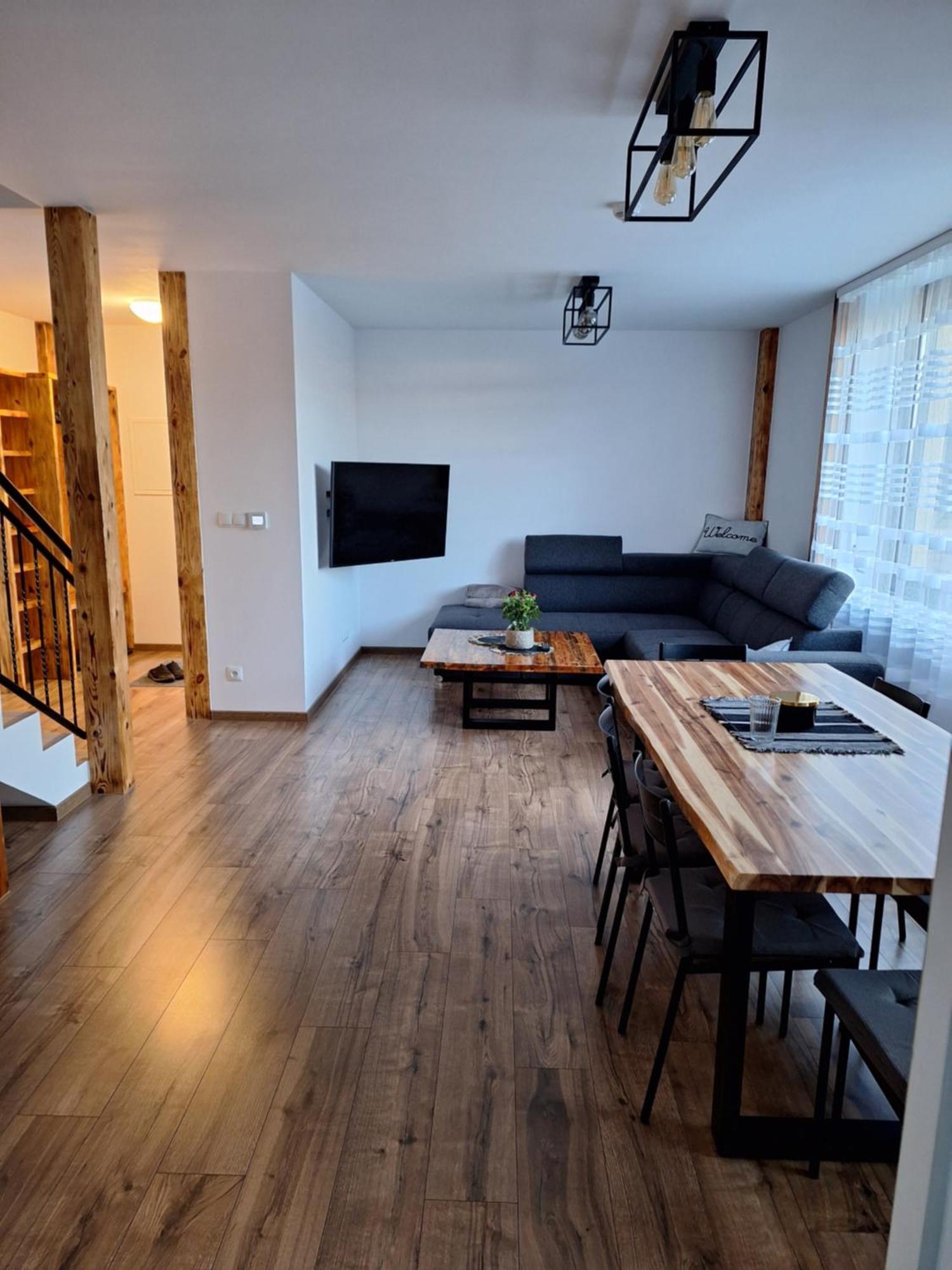 Apartament Wiadukt โบเลสวาเวียส ภายนอก รูปภาพ